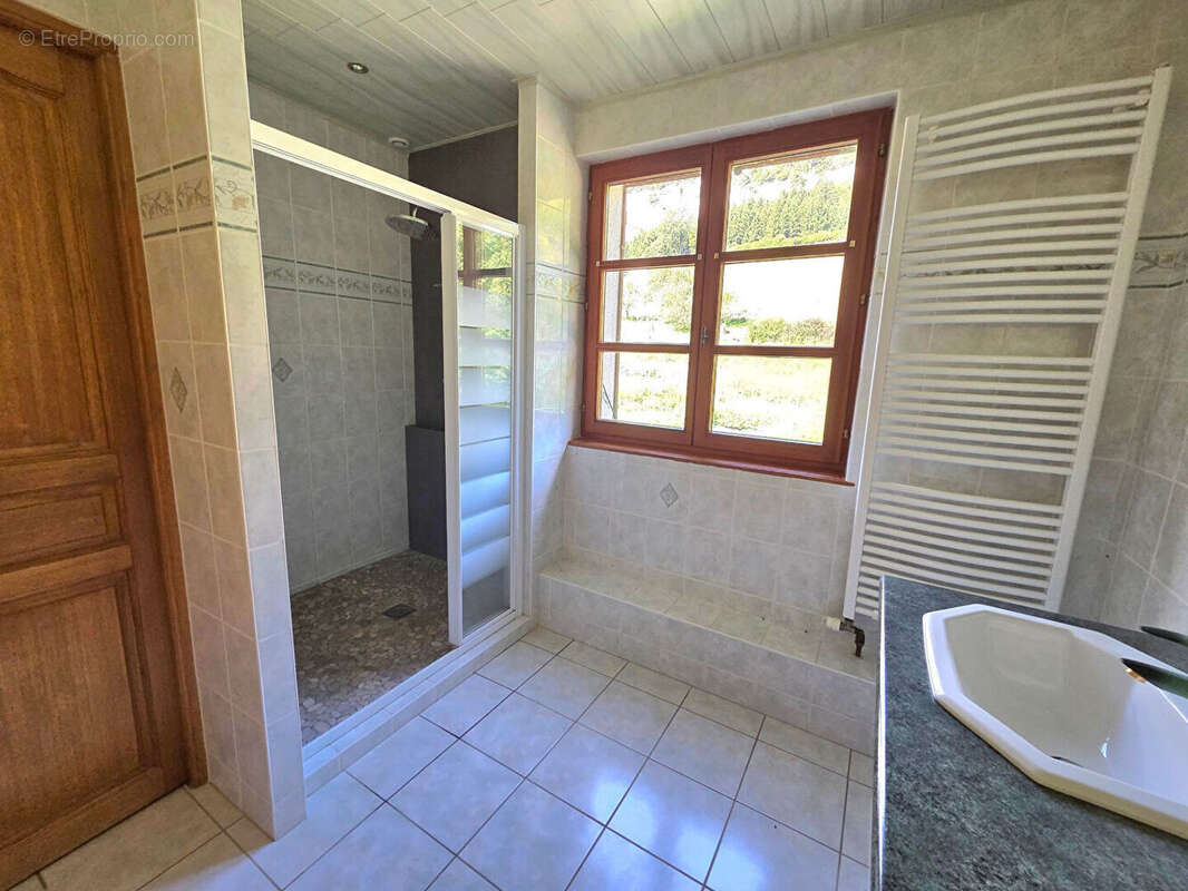 Maison 9 pieces 206m² sur 13.91 ares 299000 euros - photo 8