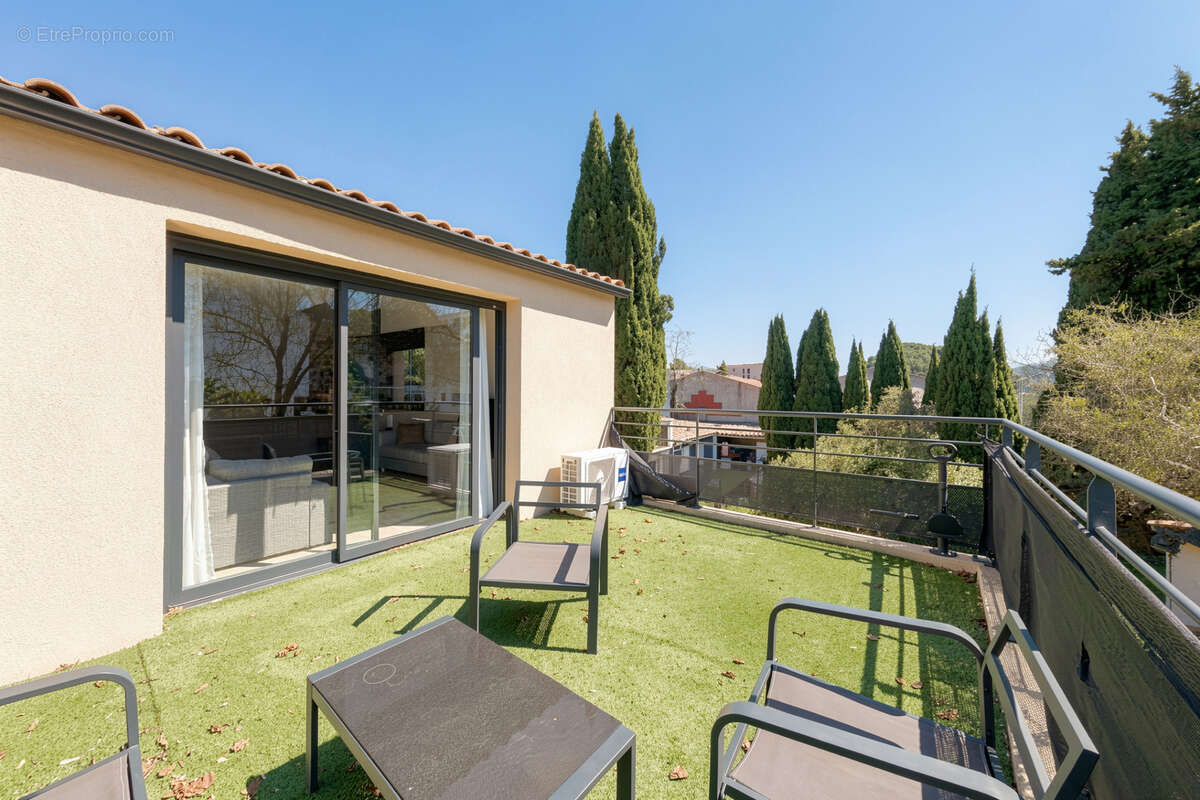 Appartement à LES PENNES-MIRABEAU