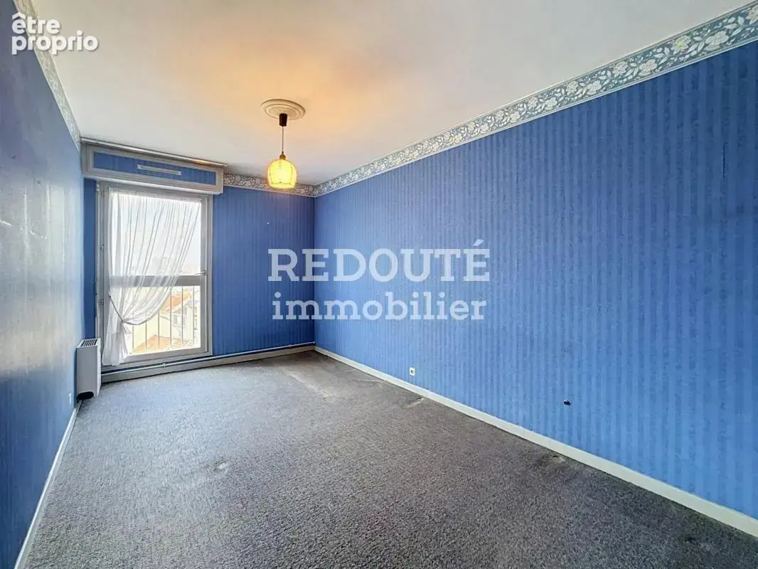 À vendre - saint marceau - apt t4 - 3 balcons - parking - photo 8