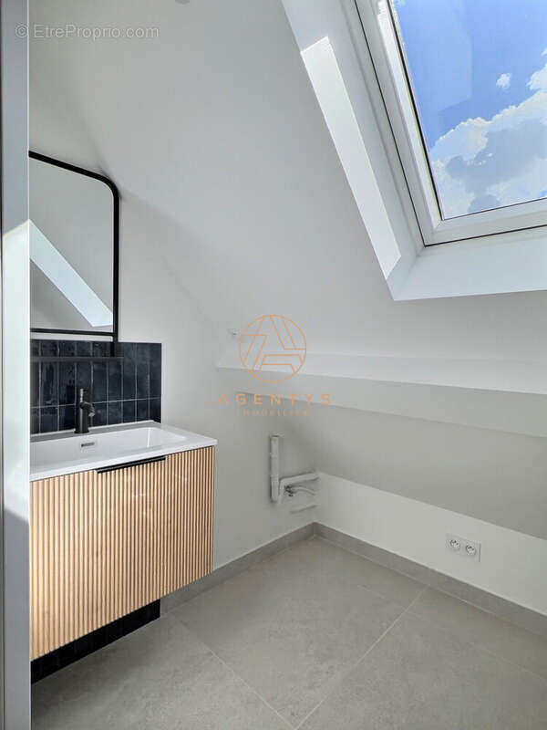 Appartement à SAINT-MAUR-DES-FOSSES