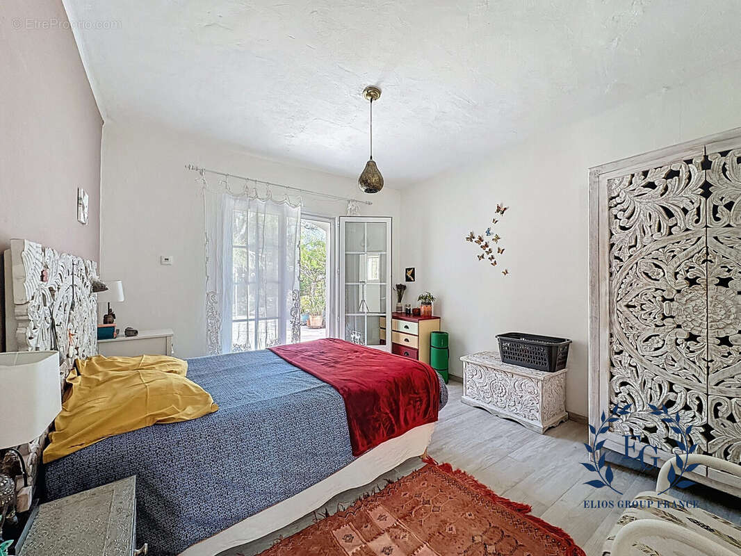 Maison à BESSE-SUR-ISSOLE