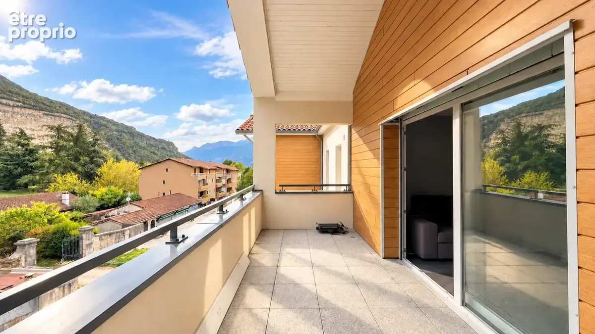 LA BUISSE - T2 + terrasse et garage - photo 11