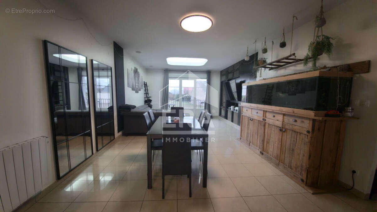 Appartement à AUFFERVILLE