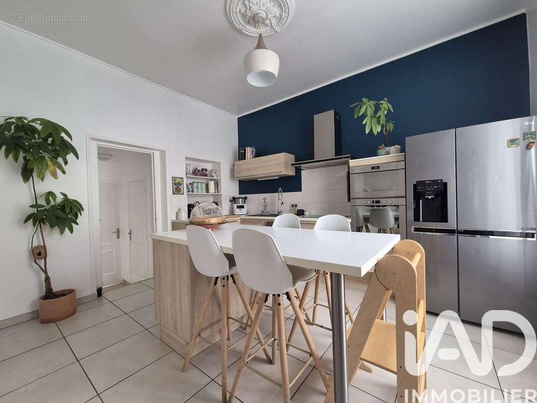 Maison 114 m² à Thouars  - photo 3