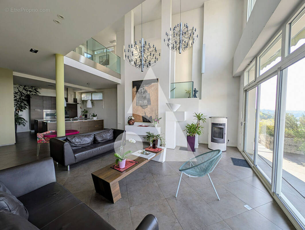 Maison à LA FRETTE-SUR-SEINE