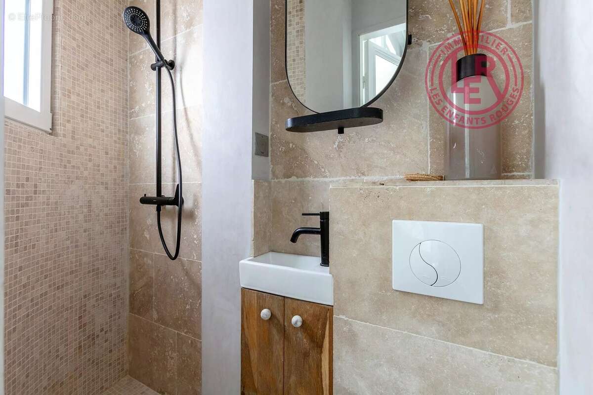 Appartement à PARIS-3E