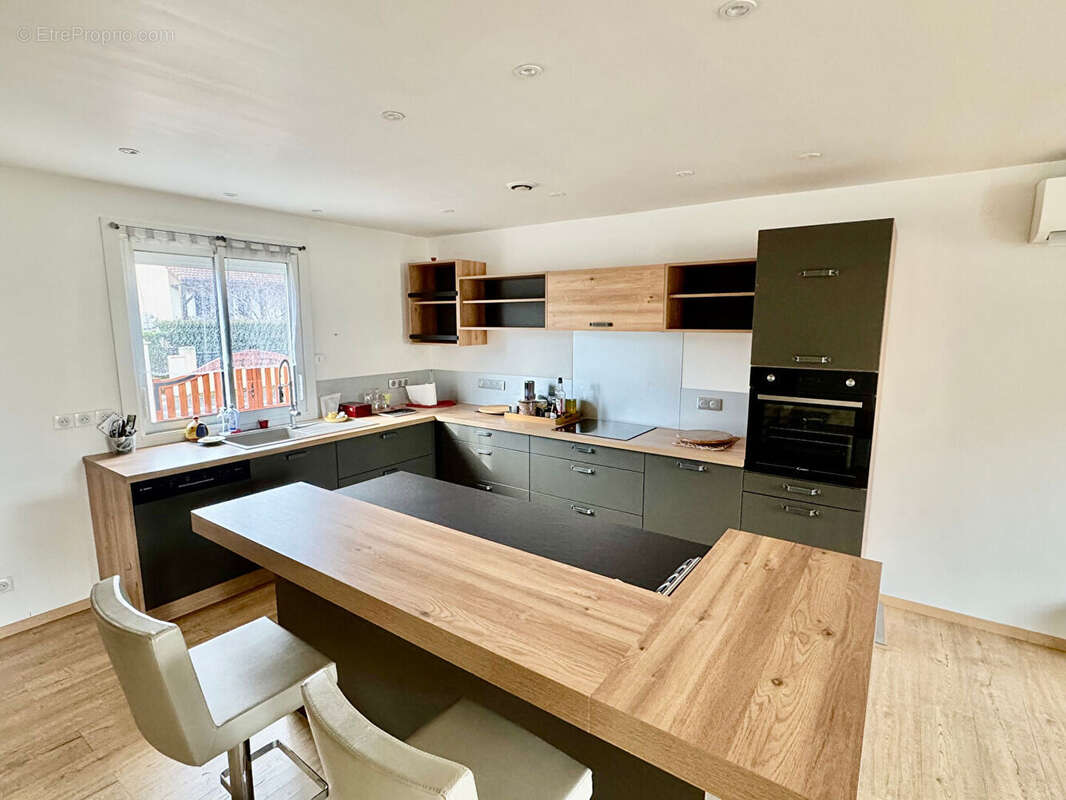 Maison à COURNON-D'AUVERGNE