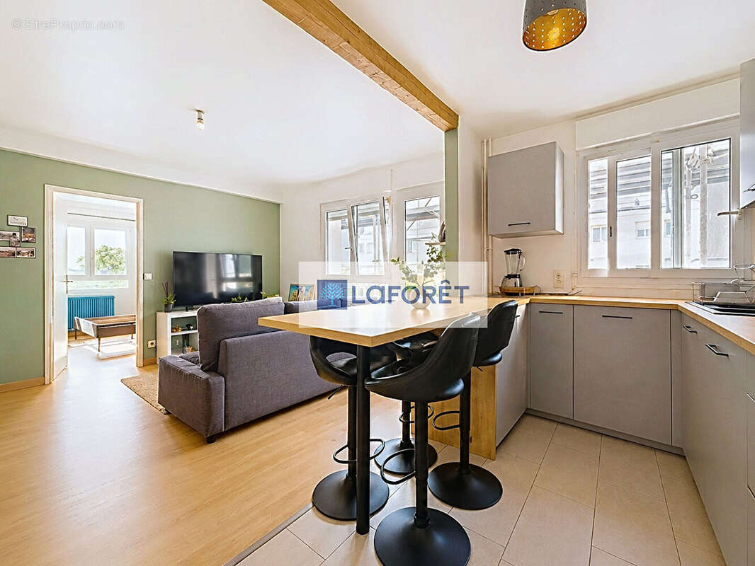 Appartement à SARTROUVILLE