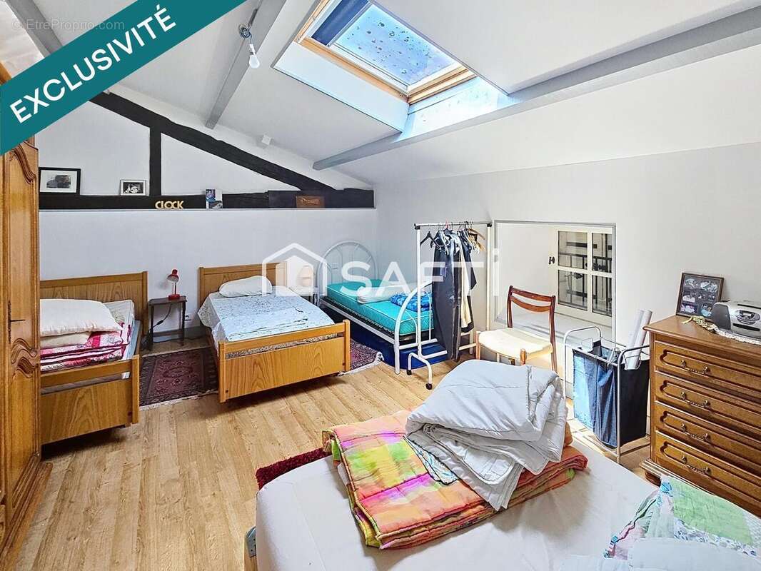 Maison 205 m² à Saint-Leon-Sur-L'isle  - photo 6