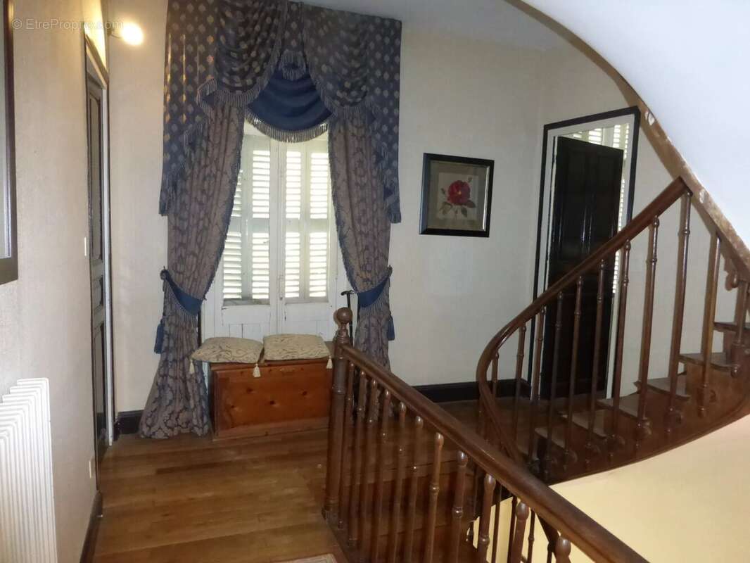 Belle propriété dans un village historique - photo 15