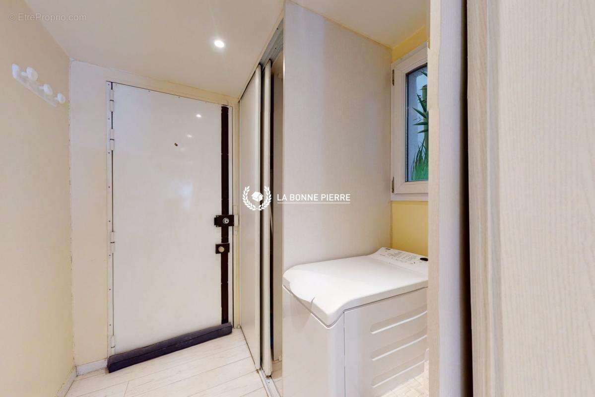 Commerce à PARIS-6E