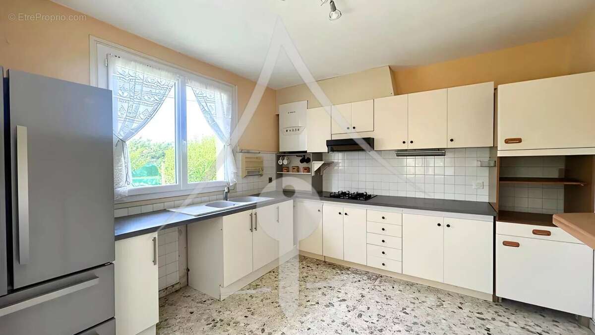 Maison à LAVERNOSE-LACASSE