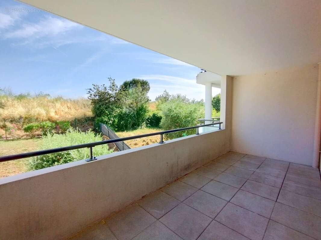 Appartement à FREJUS