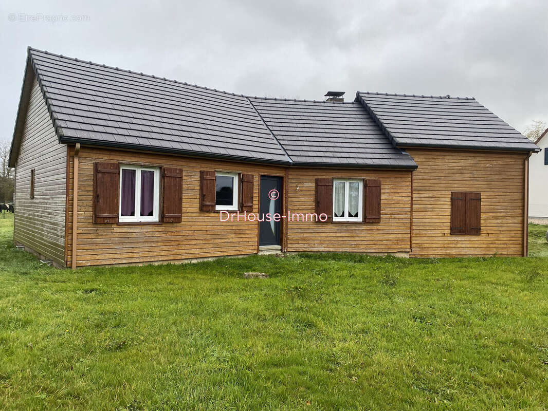 Maison à NOTRE-DAME-D&#039;ALIERMONT