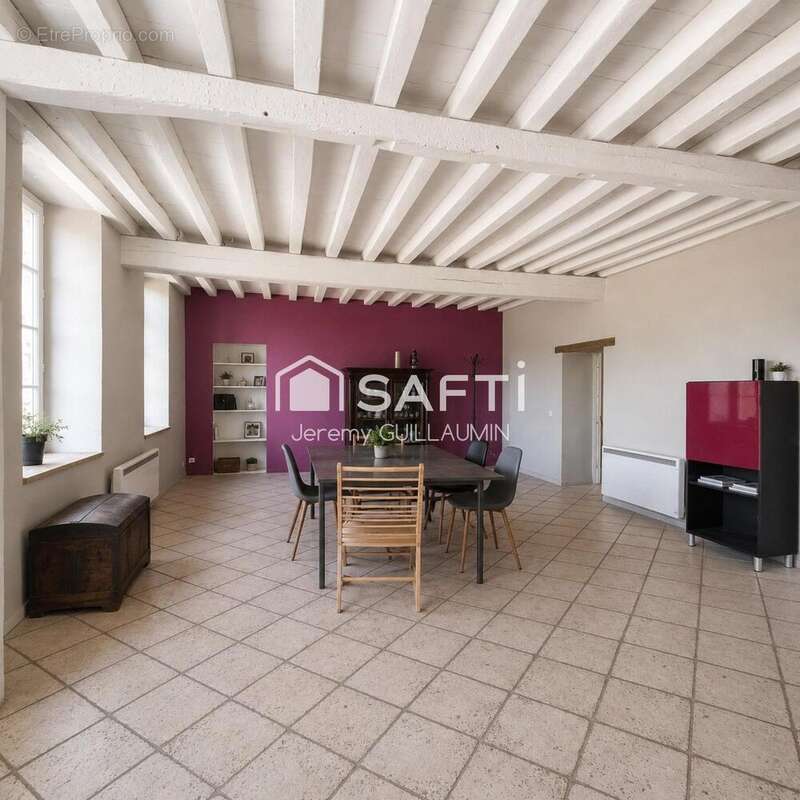 Maison 285 m² à Rongeres  - photo 2