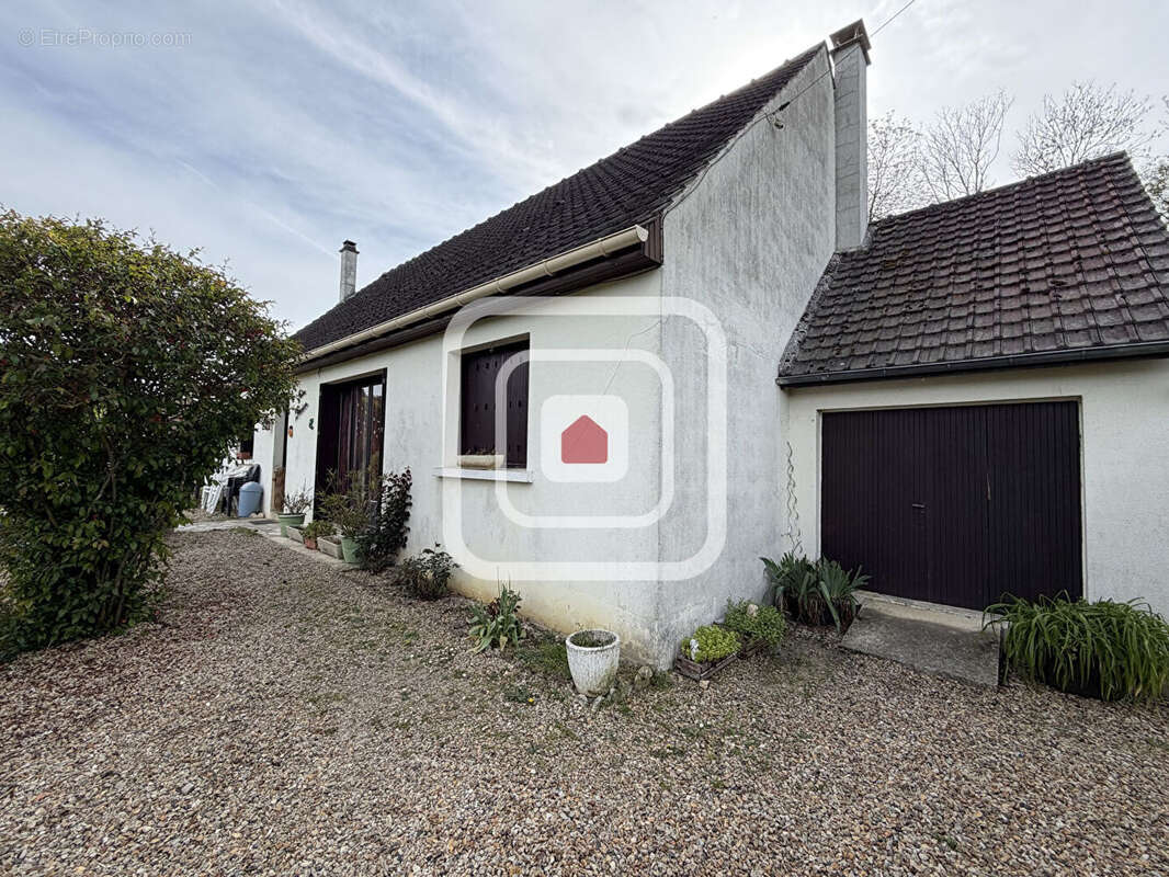 Pavillon de plain-pied - 3 chambres et 1 000 m² de terrain - photo 3