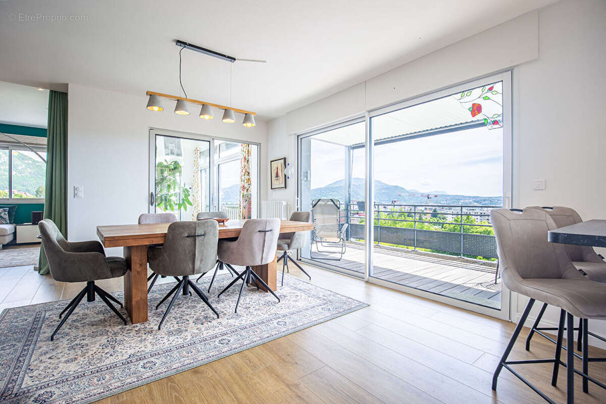 Agence immobiliere laforet - annecy-le-vieux - "sakura" - appartement t5 de 183,20m² - terrasses - cave - place de stationnement - photo 5