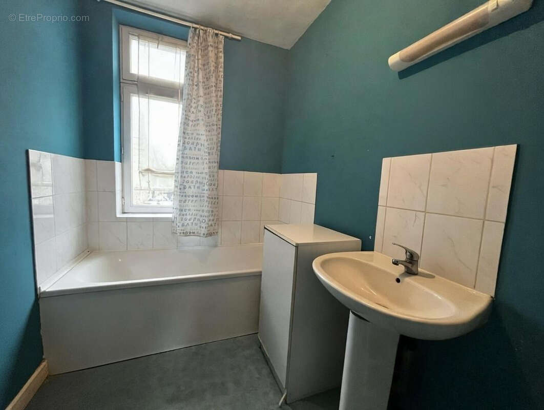 Maison à VIEUX-CONDE