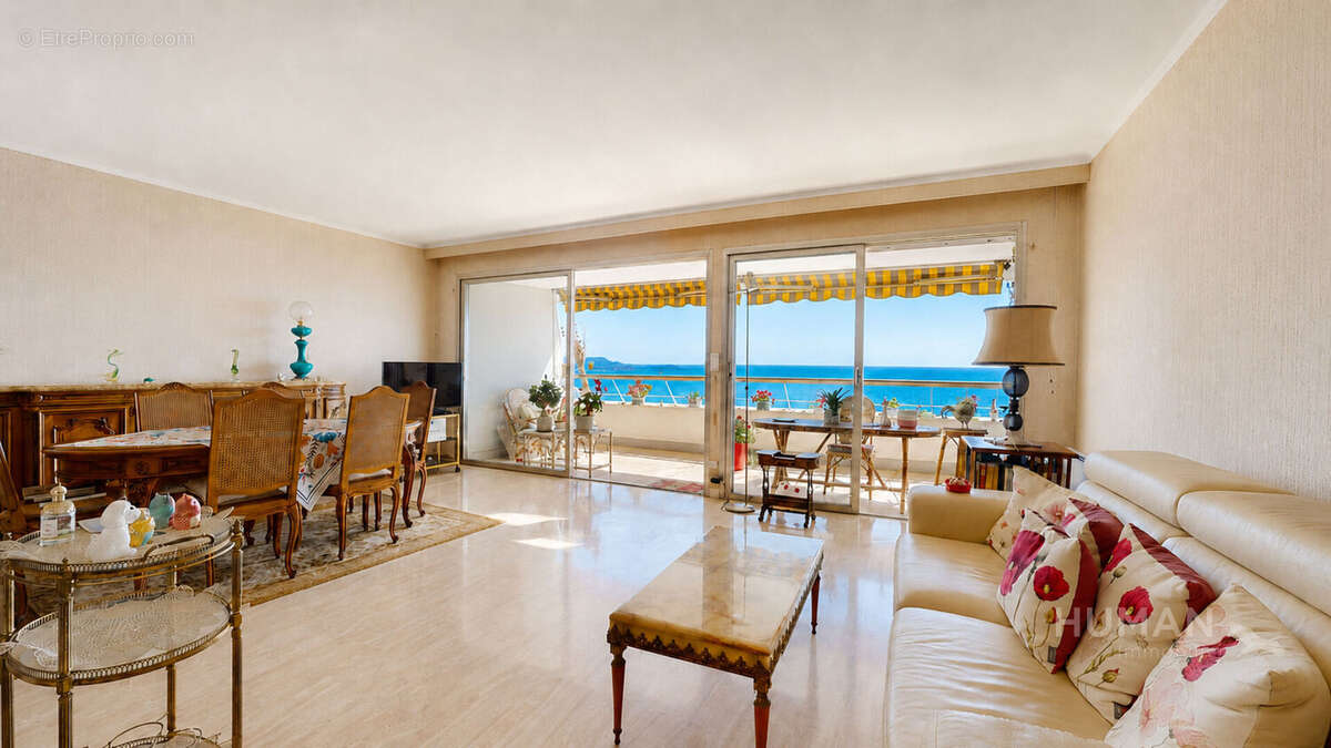 Appartement à VILLENEUVE-LOUBET