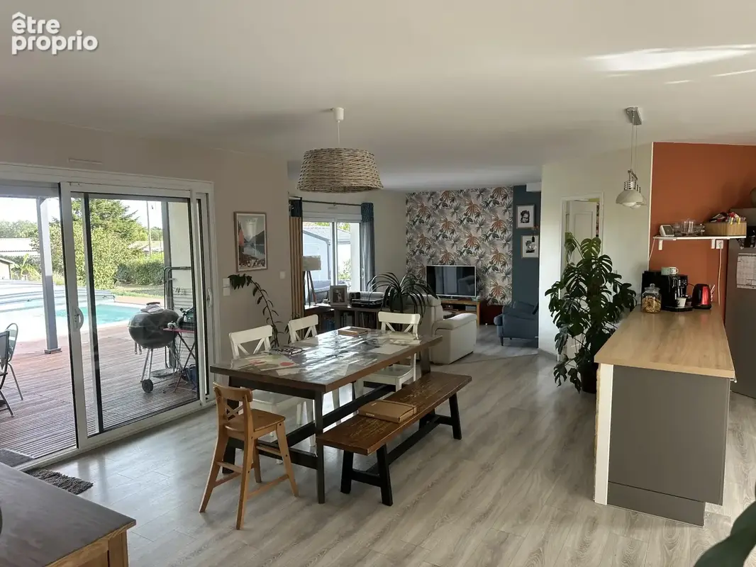 Cognac: Quartier l'Echassier maison de plain-pied,4 chambres, piscine. - photo 4