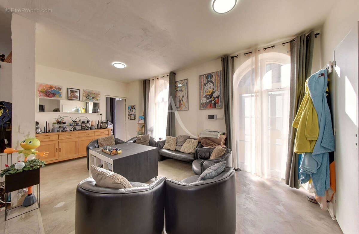 Maison à CHEVRY-COSSIGNY