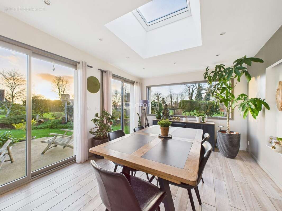 Maison à SAINT-EVARZEC