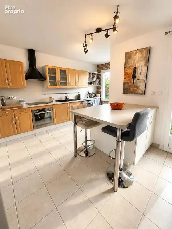 Maison de 5 pièces de 121 m² à Saint-Martin-Belle-Roche - photo 6