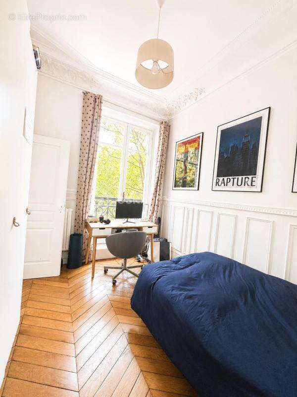 COUP DE CŒUR - Très joli 3 pièces avec balcon dans un immeuble Haussmannien - BOULEVARD MAGENTA - photo 7