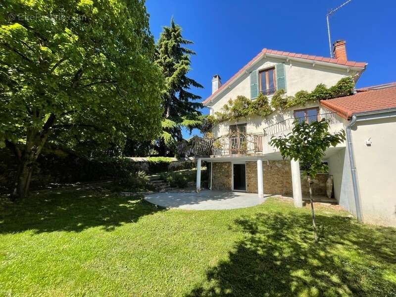 Maison à BURES-SUR-YVETTE