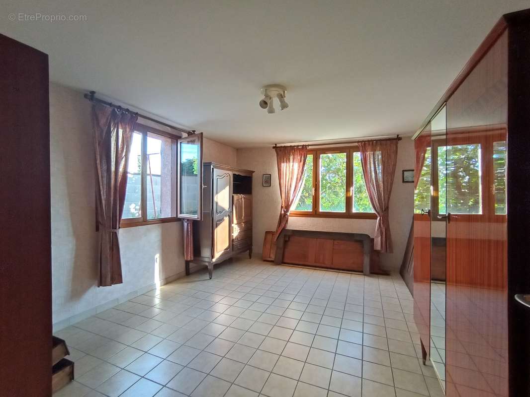 Villa indépendante au calme de 113 m² + 60 m² d’annexes sur 585  - photo 13