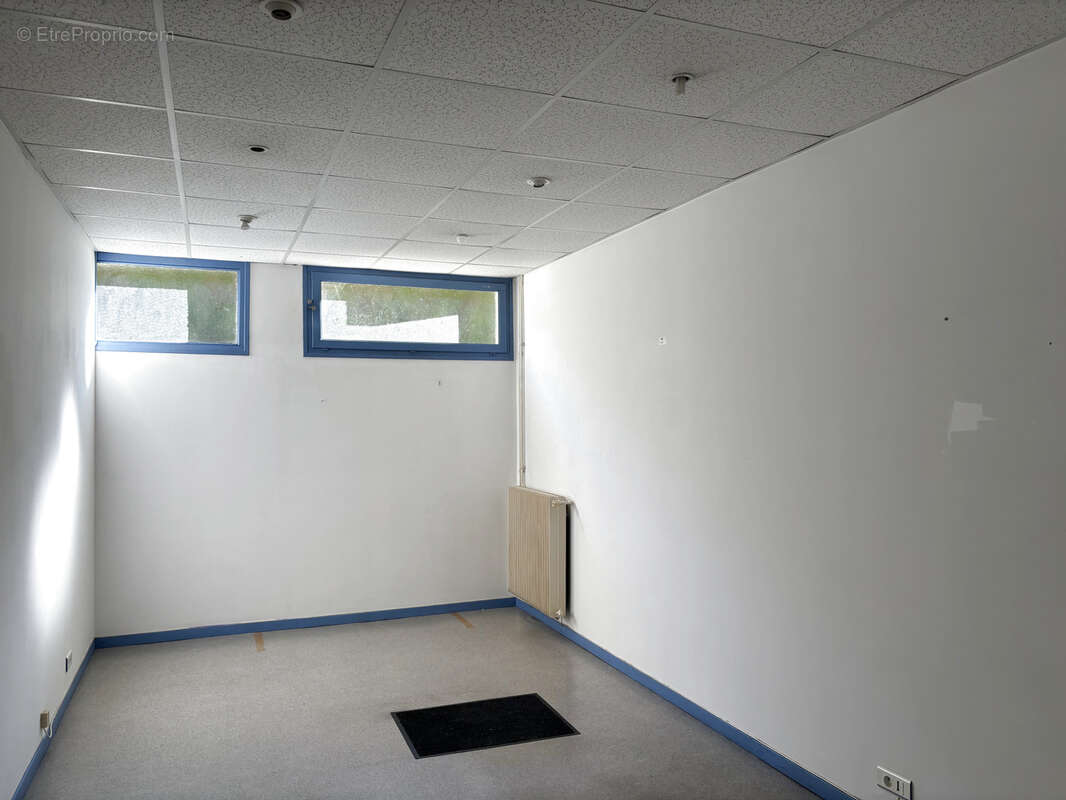 Commerce à GOUVIEUX