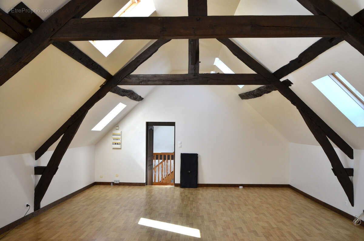 Maison à LE CHATELET