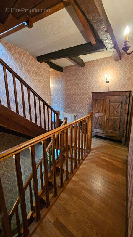 Maison à SAINTE-EULALIE-D'OLT