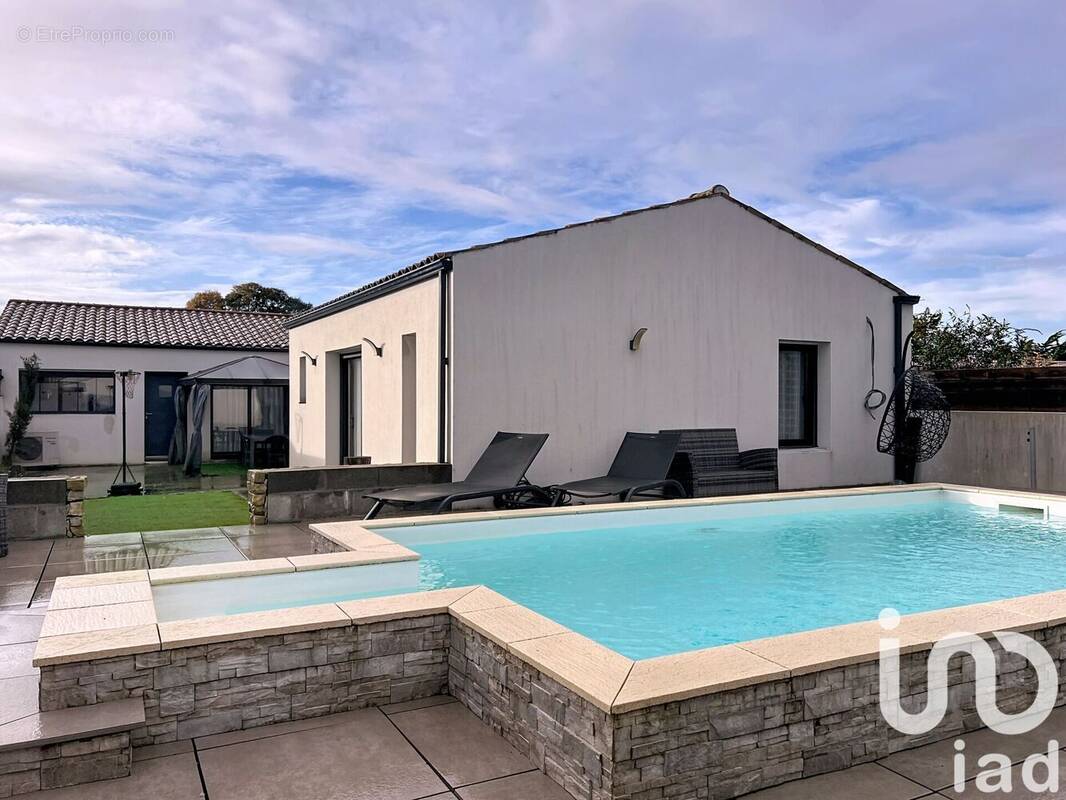 Photo 1 - Maison à SAINT-SAUVEUR-D&#039;AUNIS