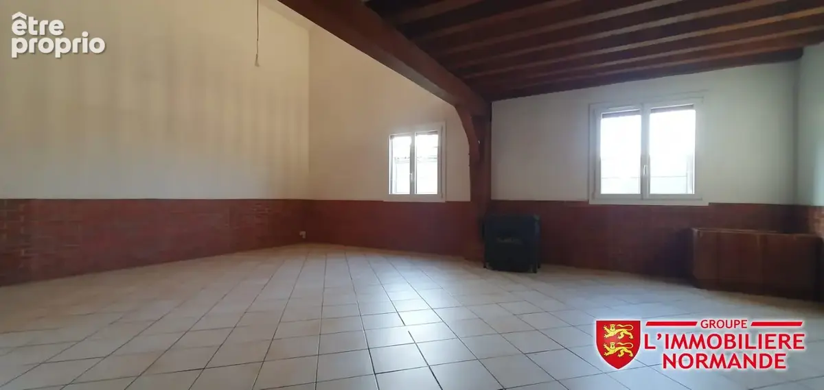 LOUVIERS - Maison avec dépendance pour activité libérale ou commerciale - photo 2
