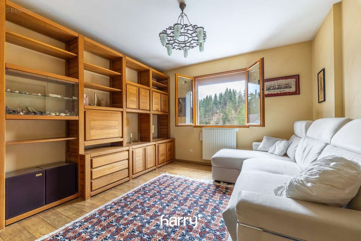 Maison à OYE-ET-PALLET