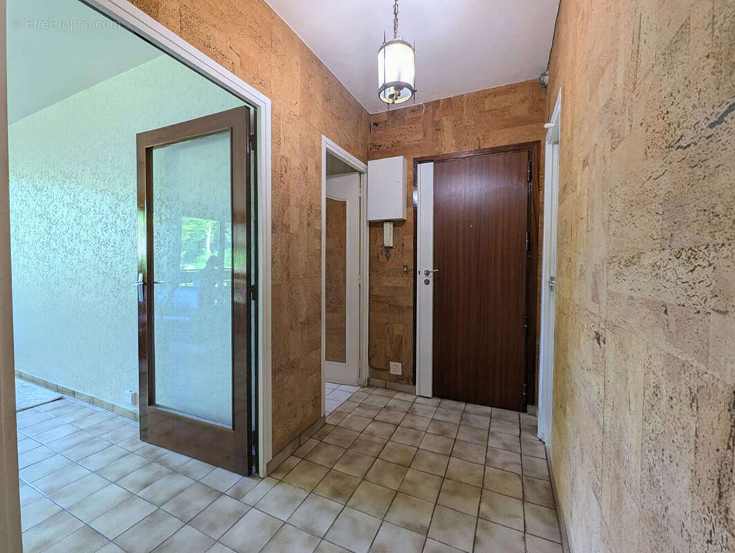 Appartement à JOUY-EN-JOSAS