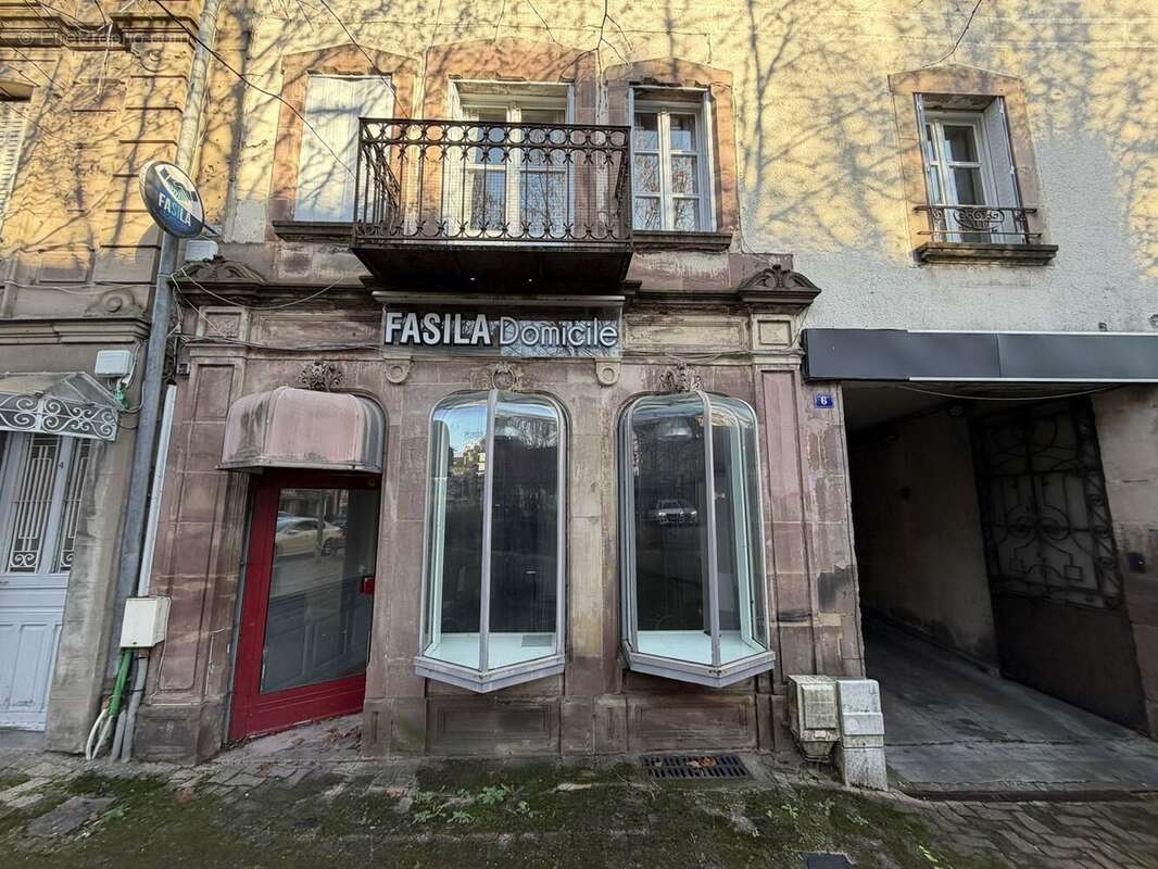 Commerce à LUXEUIL-LES-BAINS