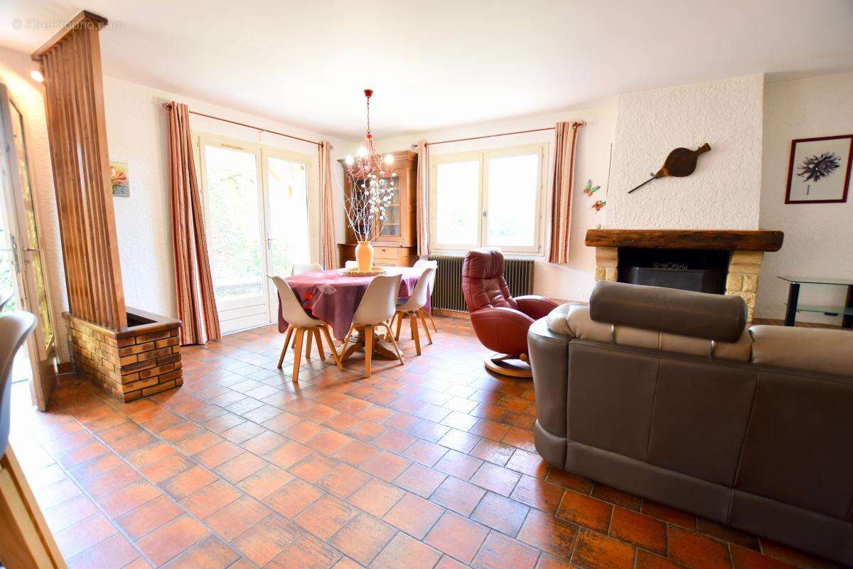 Maison à SAINTE-FOY-LES-LYON