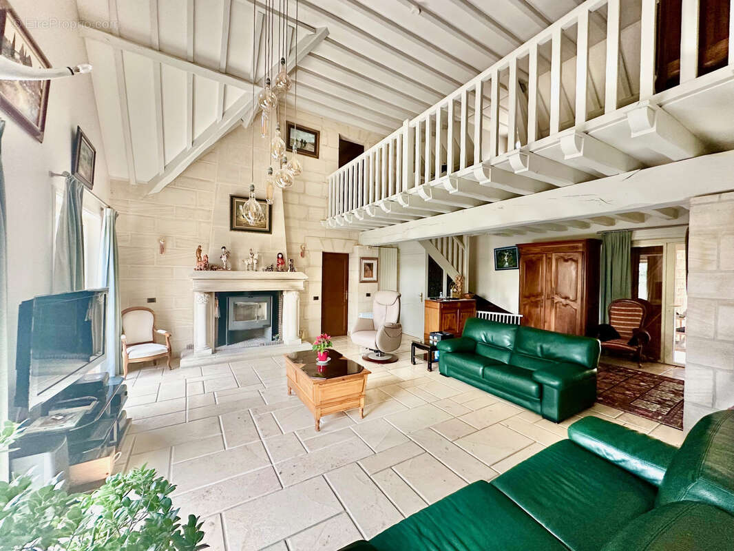 Maison à AUMONT-EN-HALATTE