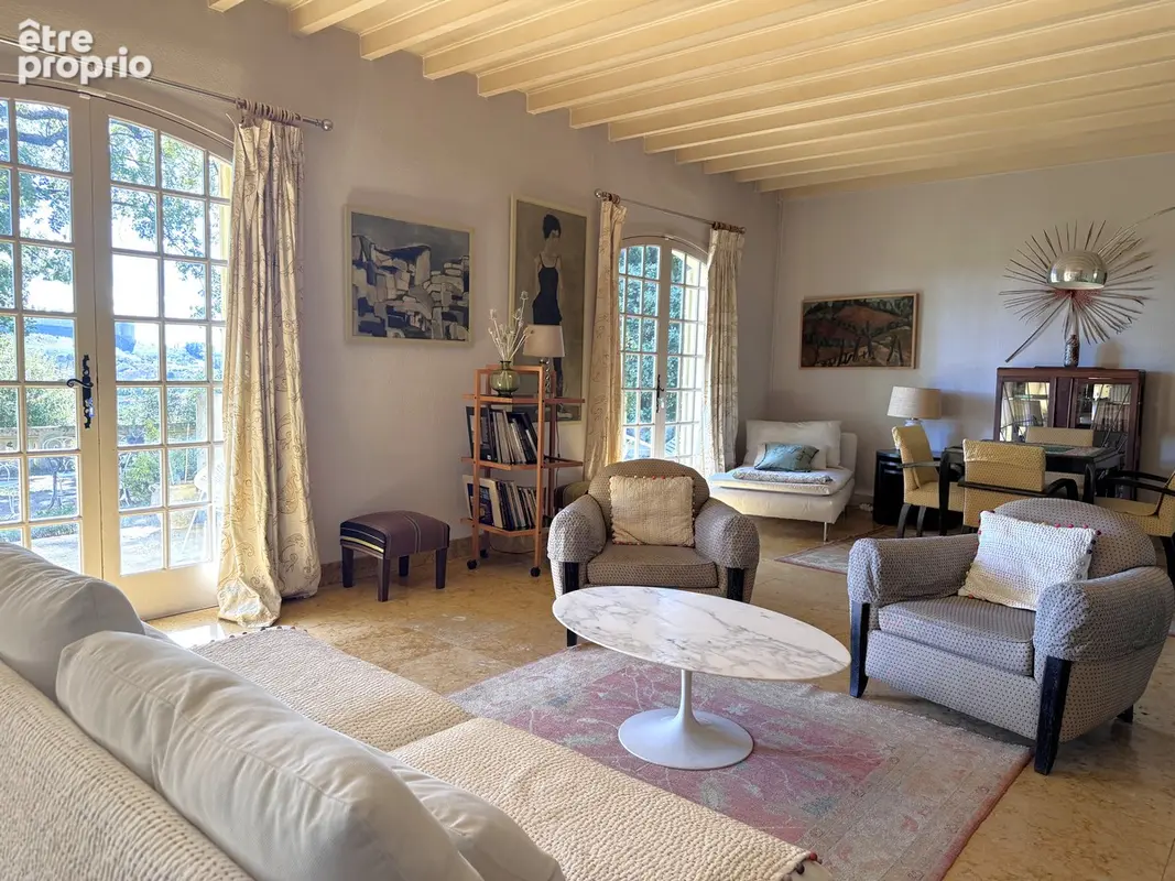 VILLENEUVE LES AVIGNON - Maison de charme avec vue panoramique - photo 8