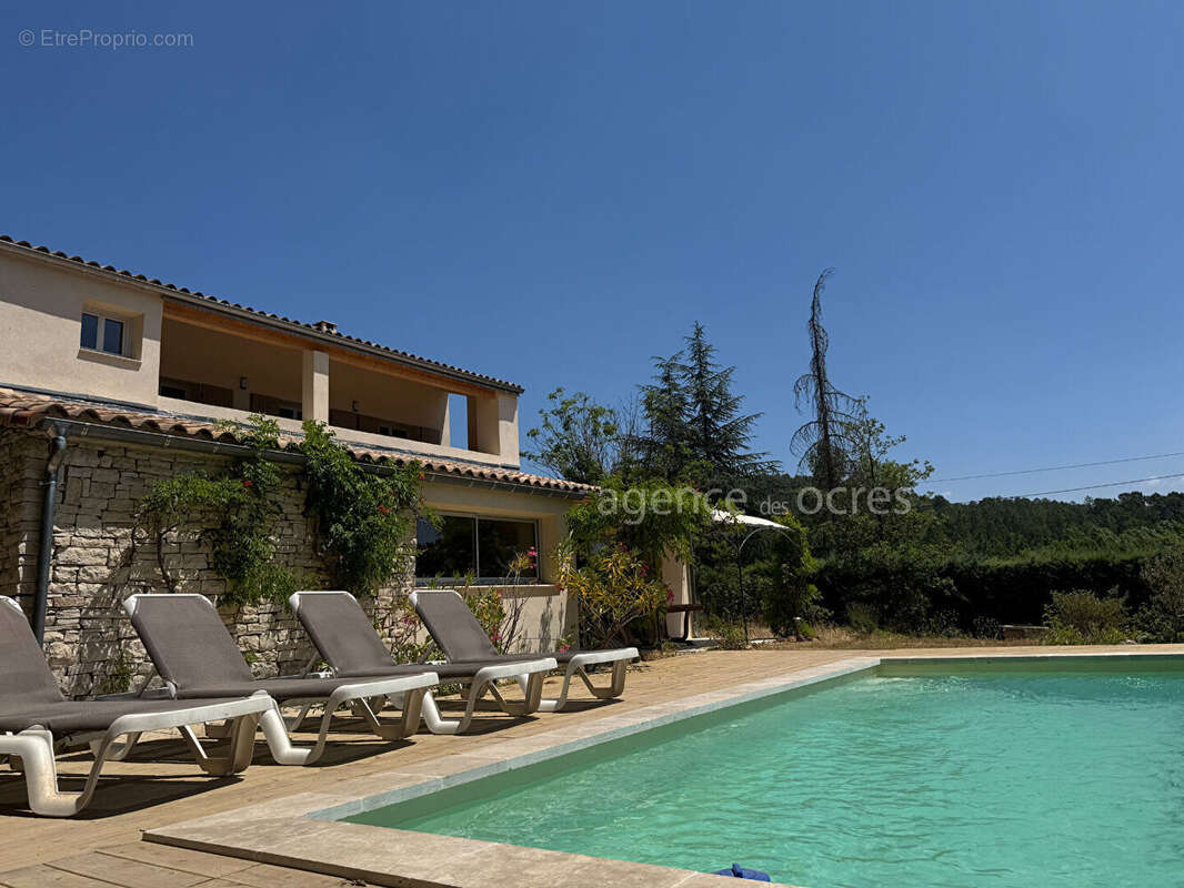 Maison à ROUSSILLON