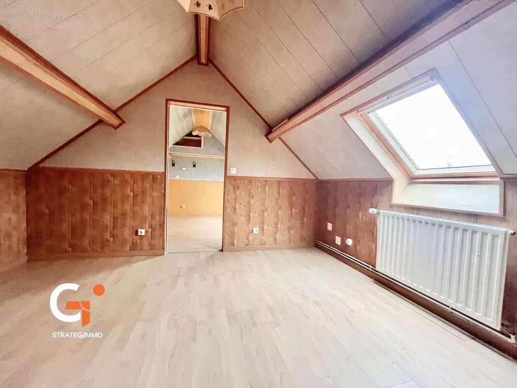 Maison à SAINT-ETIENNE-DU-ROUVRAY