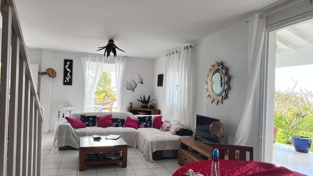 Maison à SAINTE-ROSE