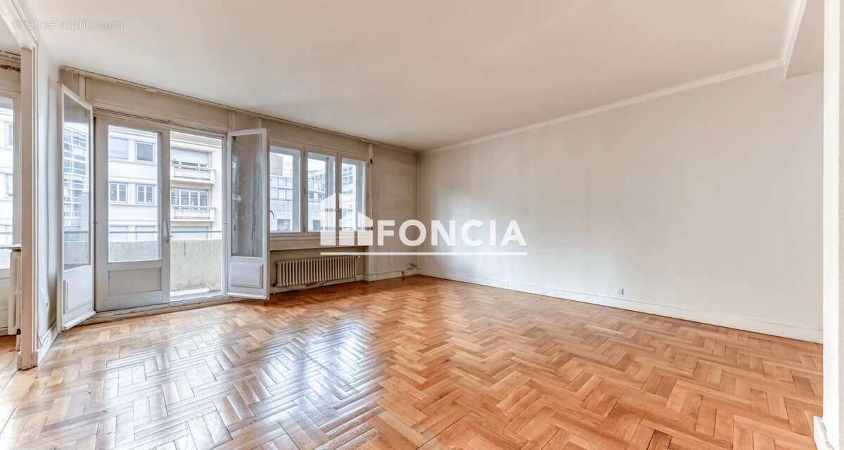 Appartement à LYON-6E