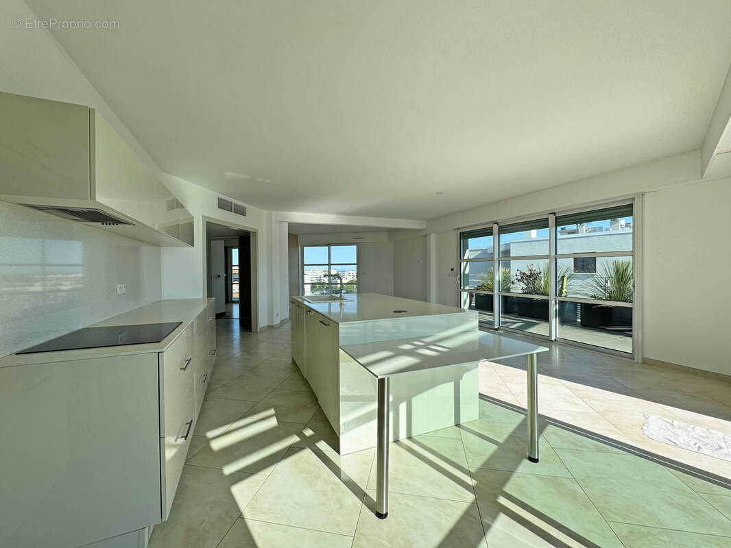 Appartement à CAGNES-SUR-MER