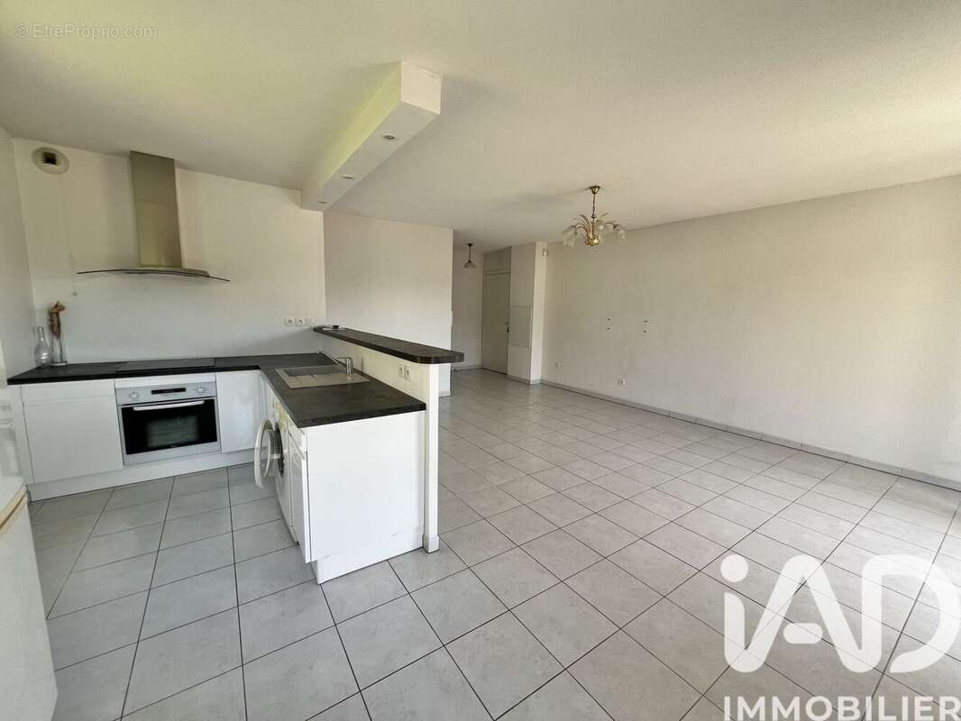 Photo 8 - Appartement à SEPTEMES-LES-VALLONS