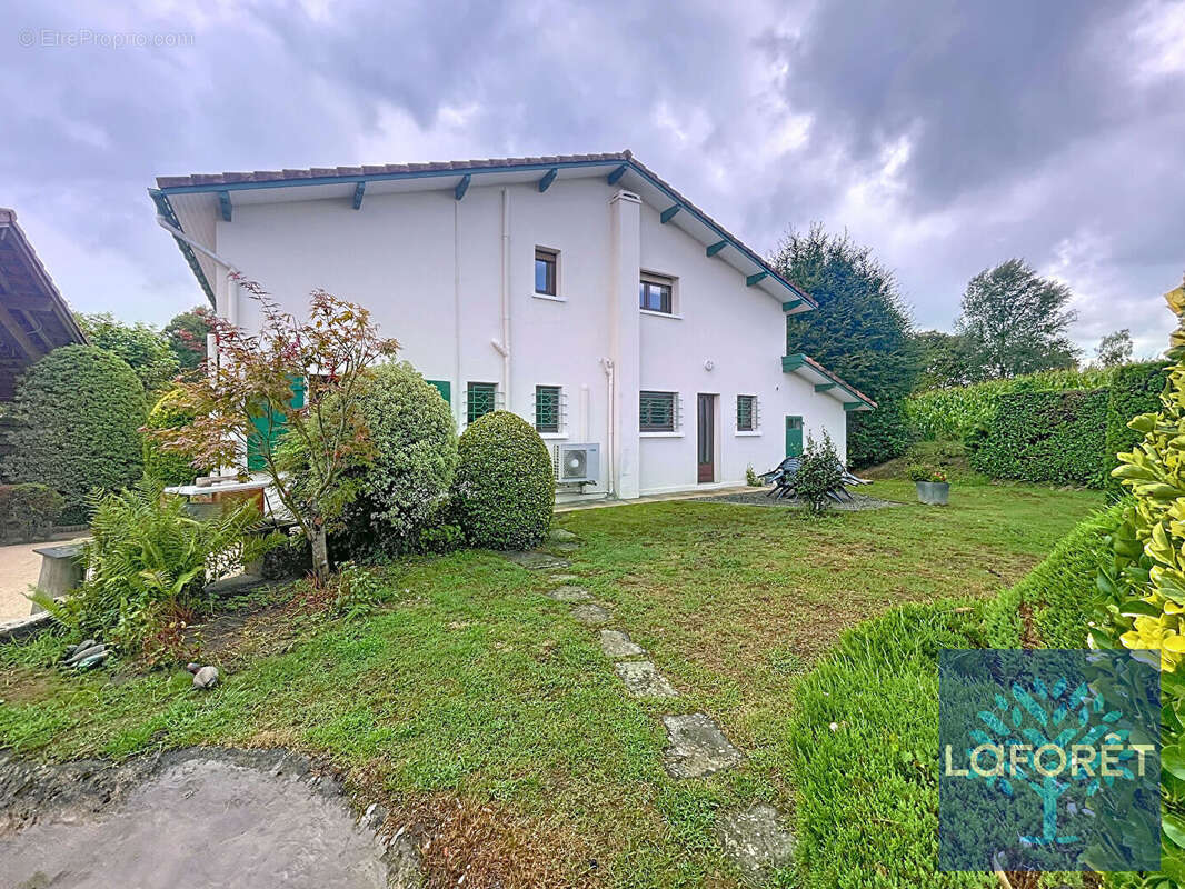 Maison à TERCIS-LES-BAINS