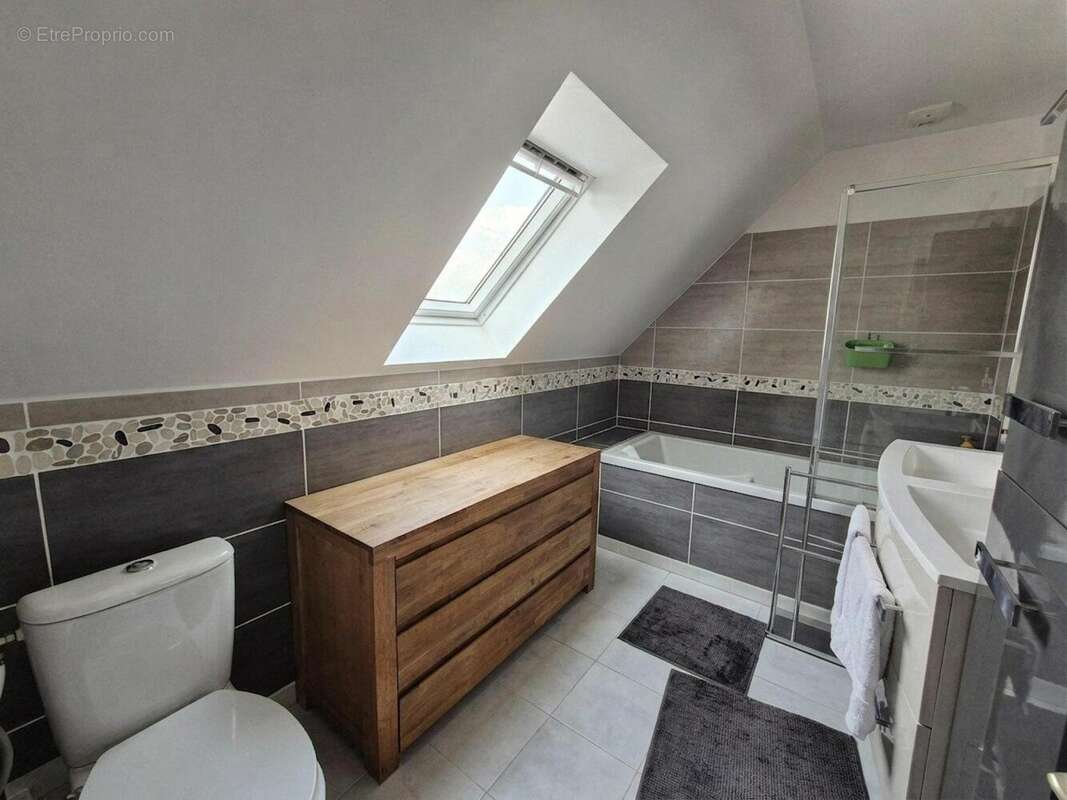 Maison 115 m² à Soindres  - photo 8