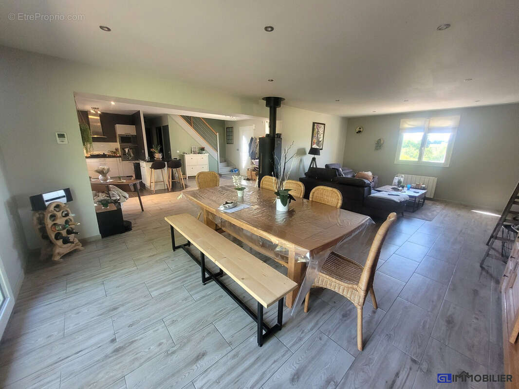 Maison à OUILLY-LE-TESSON